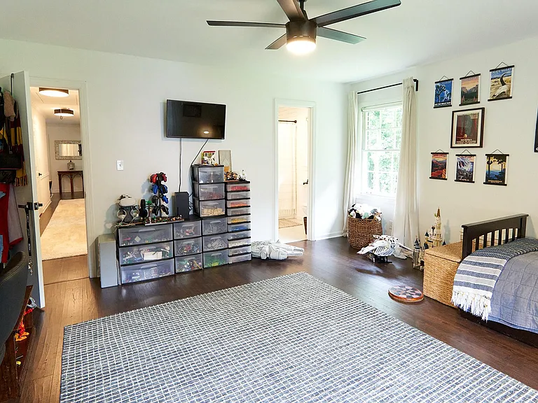 610 Lake Charles Way — Photo 35