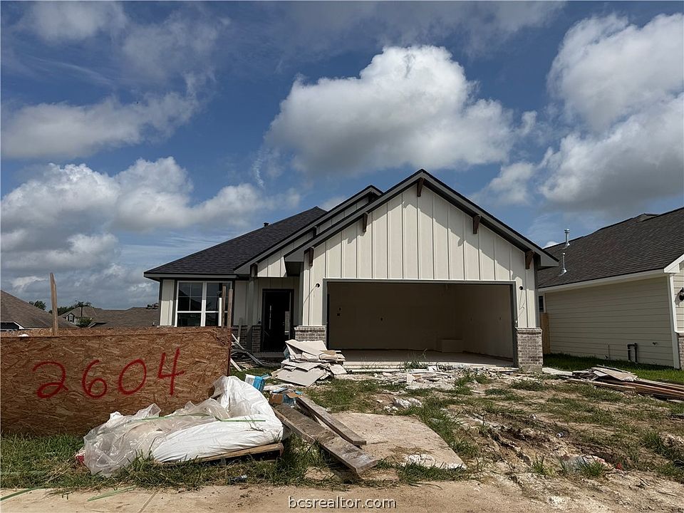 1st image of 2604 Falcon Ridge Dr
