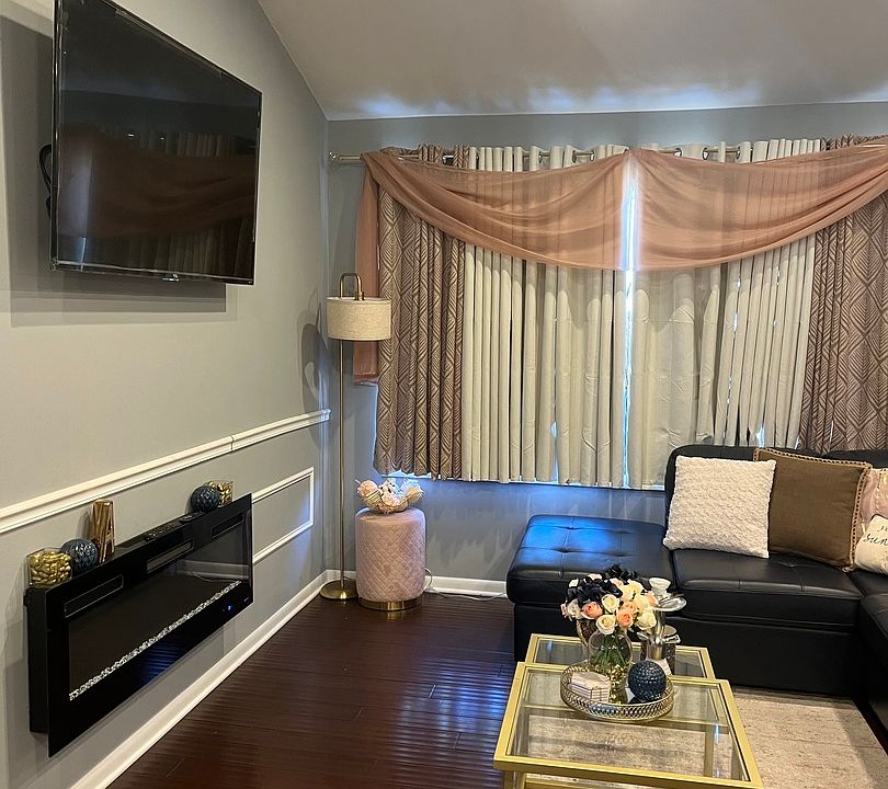 2nd image of 356 Madison Ave