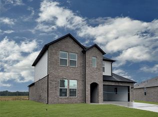 2451 Longfellow Dr, Bentonville, AR 72713