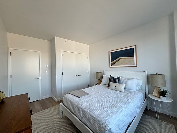 2nd image of 16014 Hillside Ave #1-2