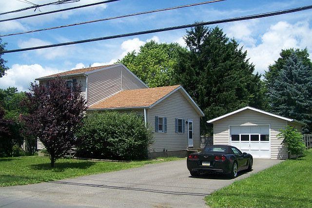 1st image of 656 W Broad St
