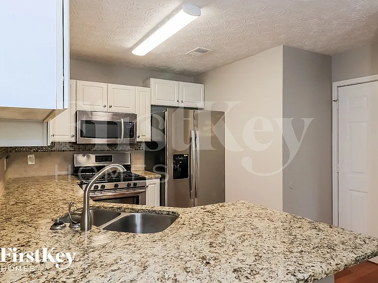680 Crossbridge Aly — Photo 7