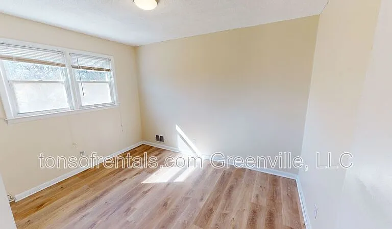 1427 Grant Cir #C — Photo 9
