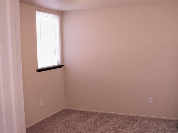 4th image of 8207 29th Avenue Ct S APT A