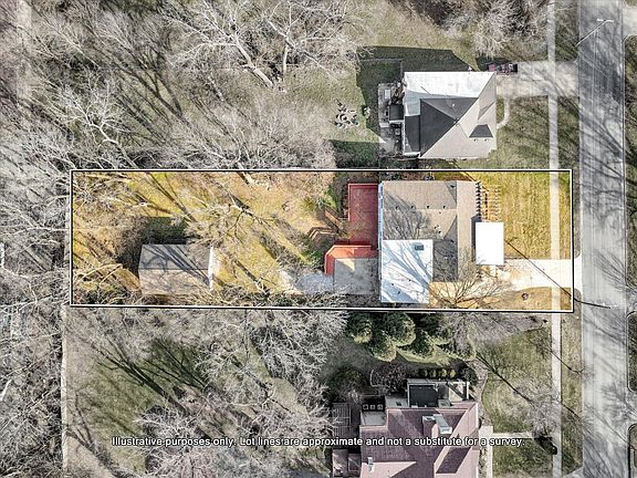 4th image of 1345 E Walnut Street