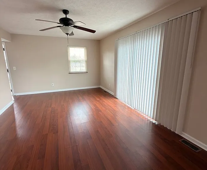 7609 Dover Ct #7609 — Photo 4
