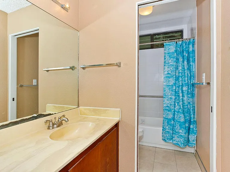 46-49 Aliianela Pl #1725 — Photo 4