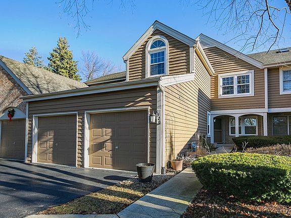 2nd image of 1520 Aberdeen Ct Unit 1520