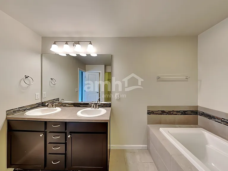 2681 Moore Ave — Photo 13