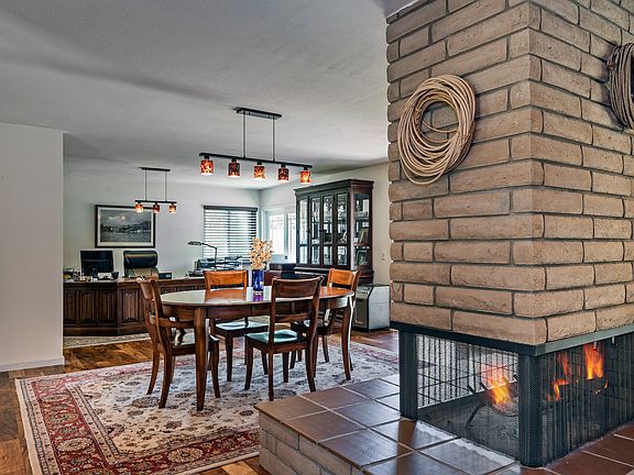 3rd image of 2141 Creekside Dr