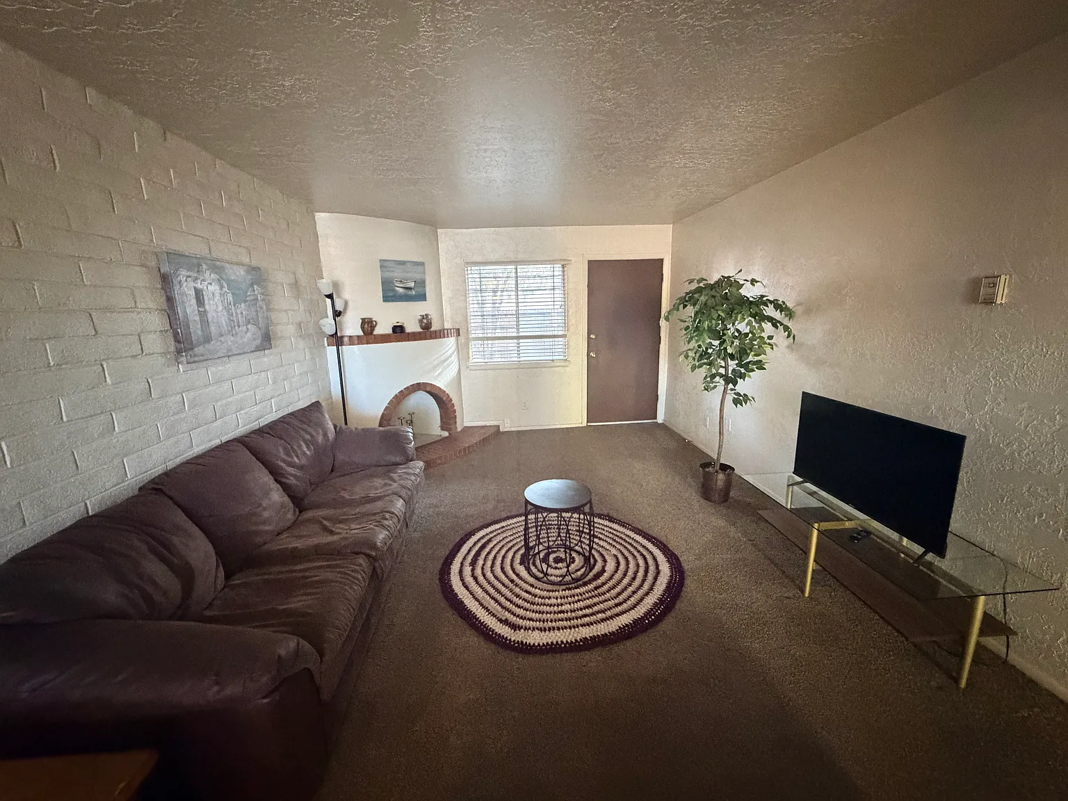 5900 Marble Ave NE — Photo 2