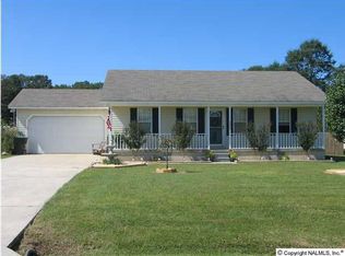 1305 Rubrum Ln, Albertville, AL 35951