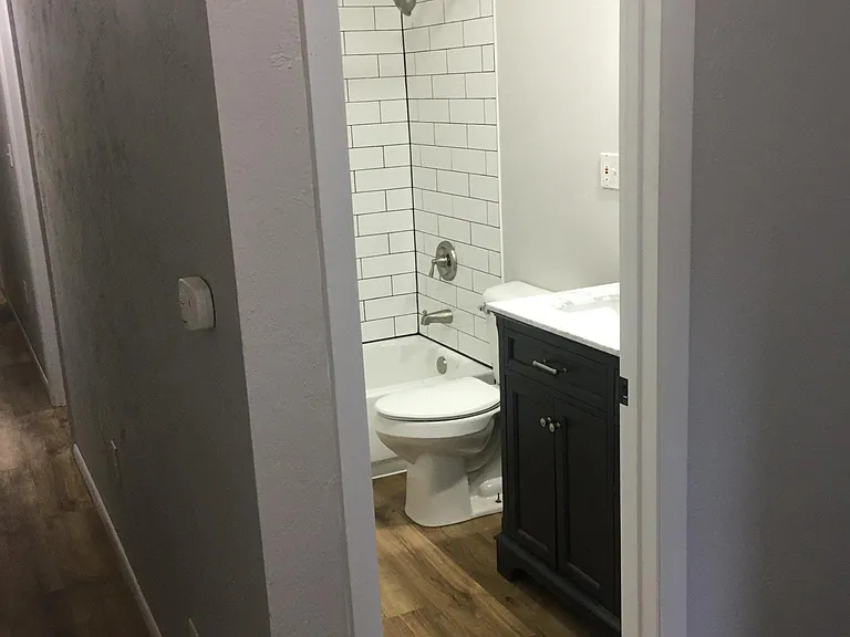 786 Hazelwood Ave — Photo 8