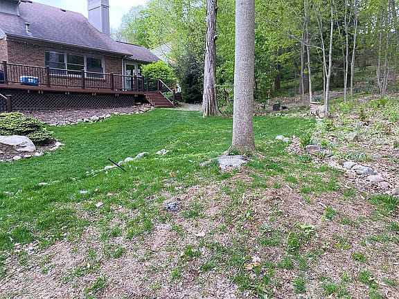 5th image of 42256 Crestview Cir