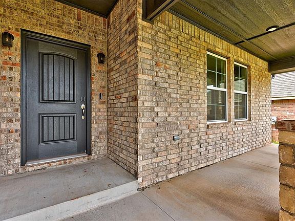 5th image of 9348 SW 41st St