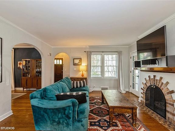 5th image of 1255 W 72nd St