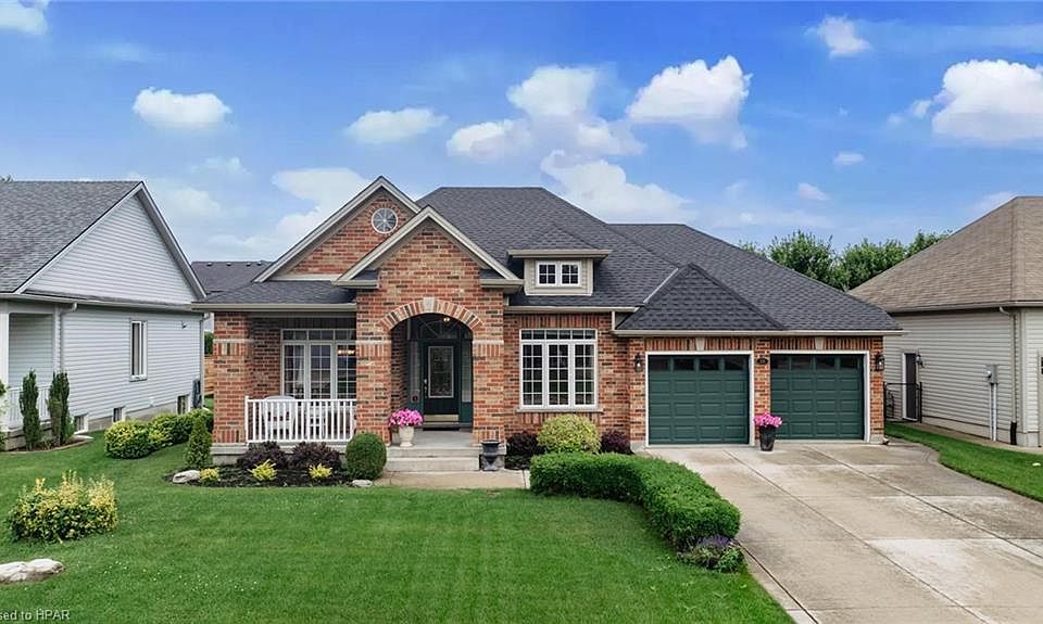 1st image of 38 Stornoway Cres