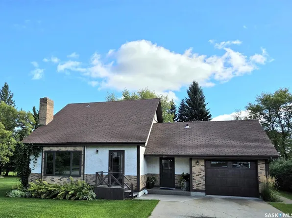 228 Railway Avenue, Wawota, SK S0G 5A0