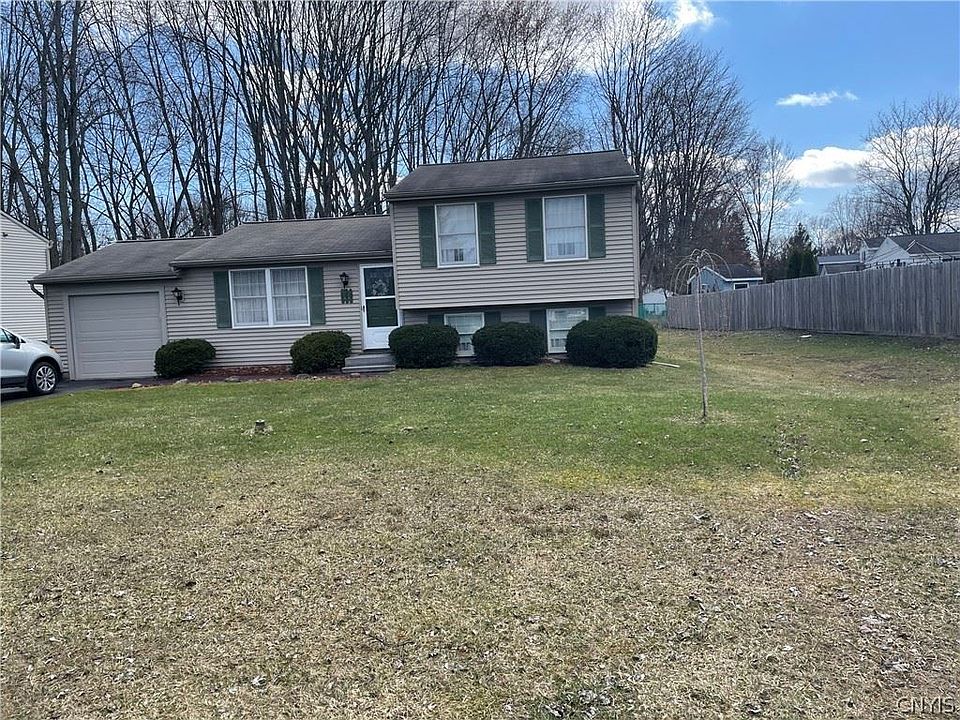 1st image of 109 Brassie Dr