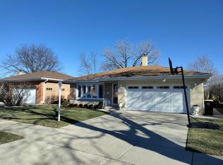 8919 Ozark Ave, Morton Grove, IL 60053