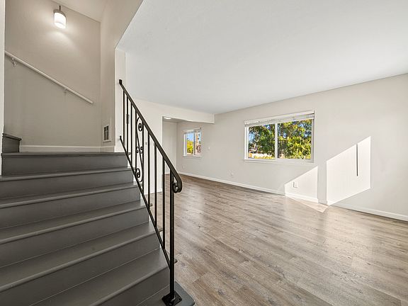 3rd image of 929 35th Ave APT A