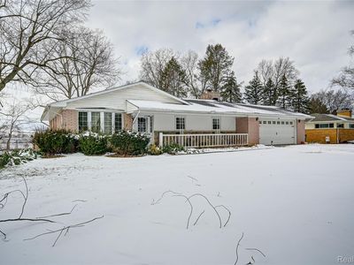 3820 Hi Villa Dr, Lake Orion, MI, 48360