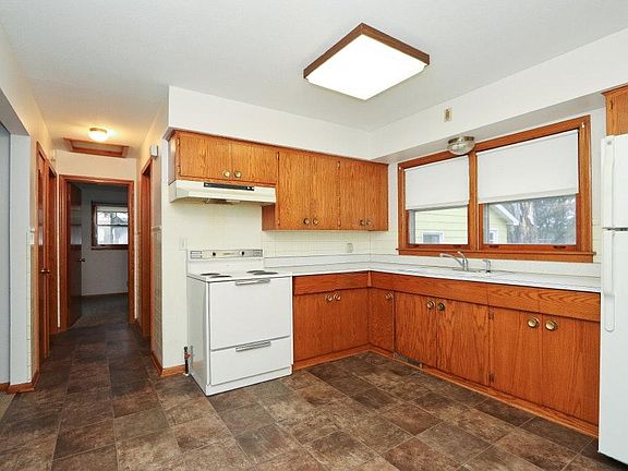 5th image of 7035 135th Ave NE