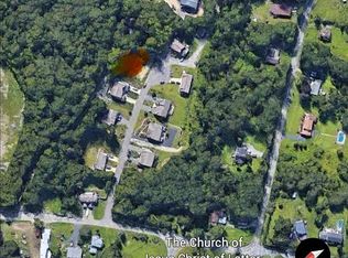 4002-04 Pondview Dr S, Clarks Summit, PA 18411