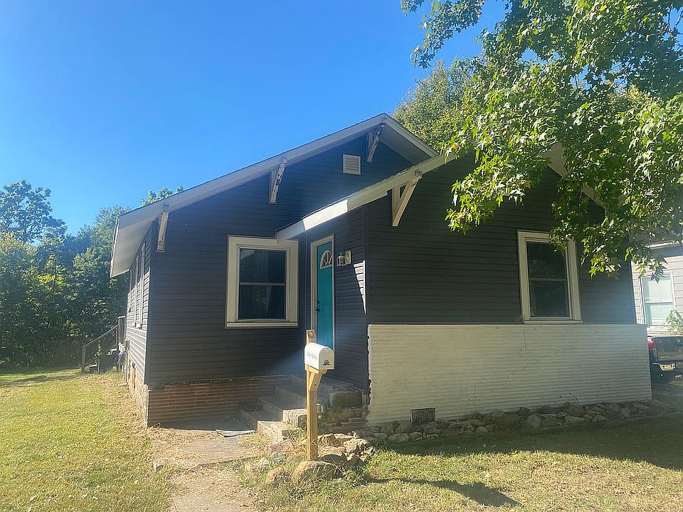 823 Strawbridge St, Brookfield, MO 64628 Zillow