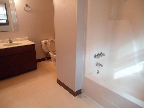 3rd image of 1504 Colony Park Dr APT 4