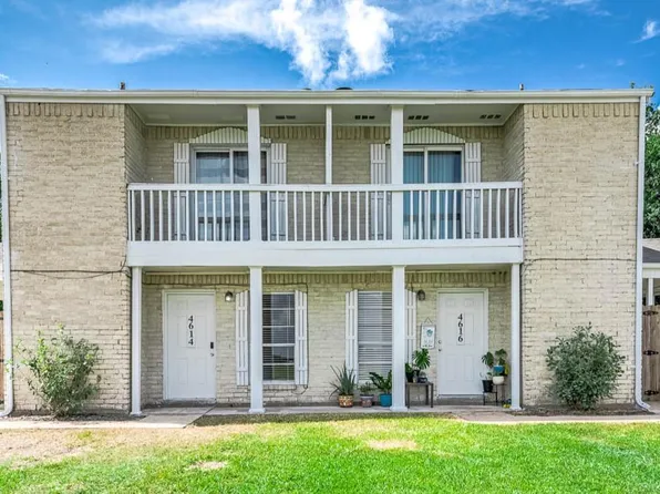 4614 & 4616 W Orange St, Pearland, TX 77581