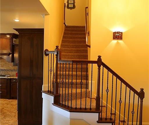 4th image of 6514 W Hearth Bay