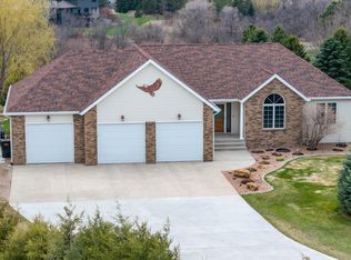 4601 Blue Spruce Rd, Bismarck, ND 58503