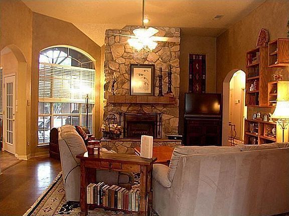 5th image of 5730 Crestwood Dr