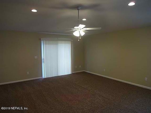 3rd image of 947 Churchhill Lane