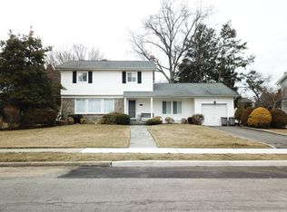 6 Chemung Pl, Jericho, NY