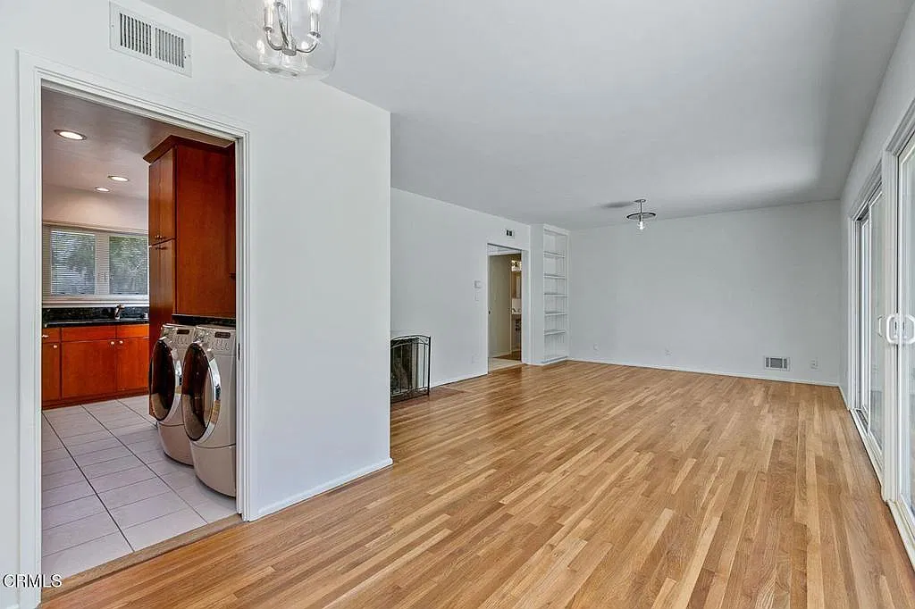 3 bed, 2.0 bath, 1304 sqft, $6,500 — Photo 4