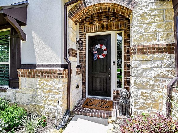 2nd image of 4827 Legend Creek Dr