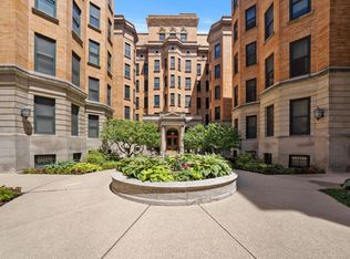 550 W Surf St APT 319, Chicago, IL
