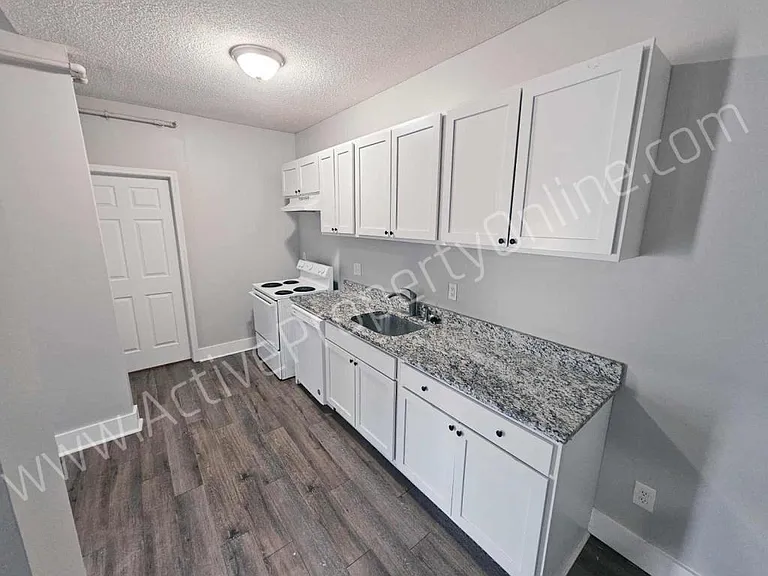 1873 Hardeman Ave #C — Photo 3