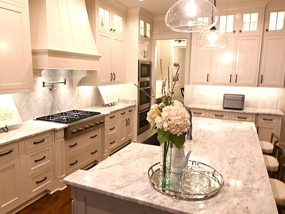 5th image of 1686 Padington Park Ln