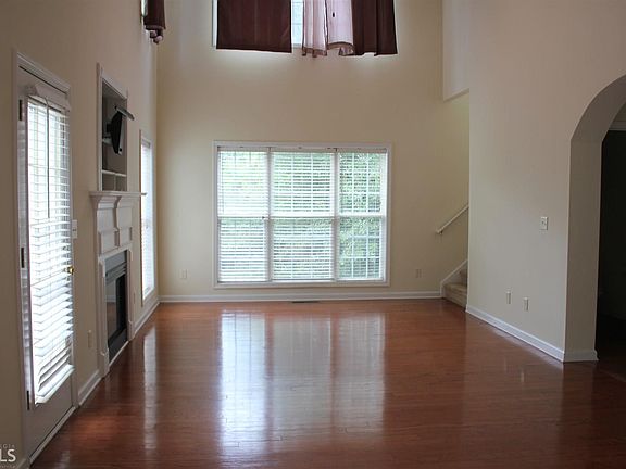 4th image of 2608 Faith Ct