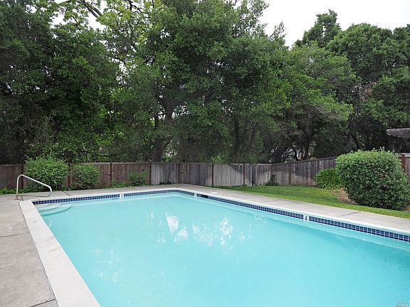 2nd image of 1725 Burgundy Place