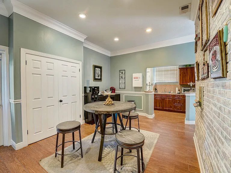The Flats at Seminole Heights — Photo 20