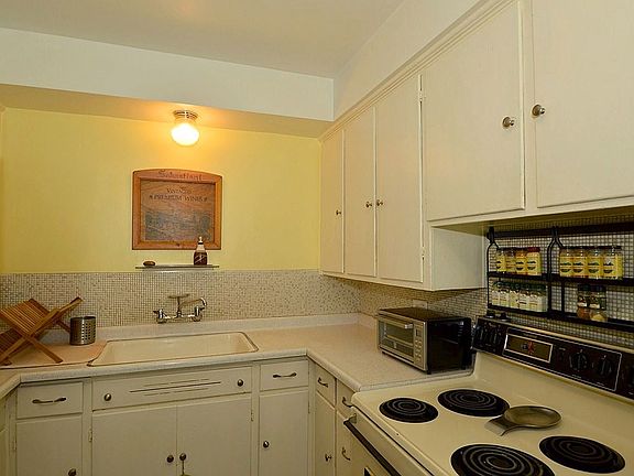 5th image of 4907 N Normandie St