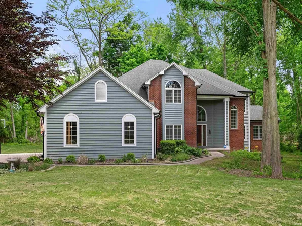 2831 Covington Hollow Trl, Fort Wayne, IN 46804