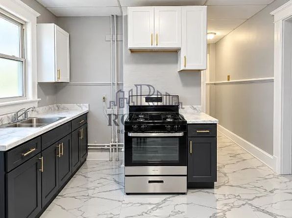 69 Farley Ave #2