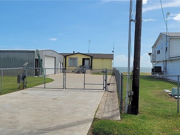 3rd image of 1341 Swan Point Rd