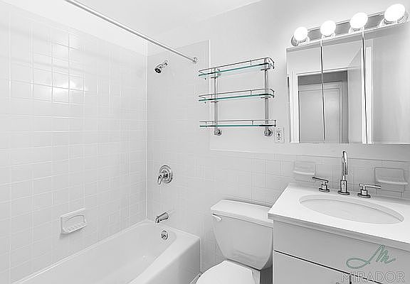 4th image of 132 E 45th St APT 9C